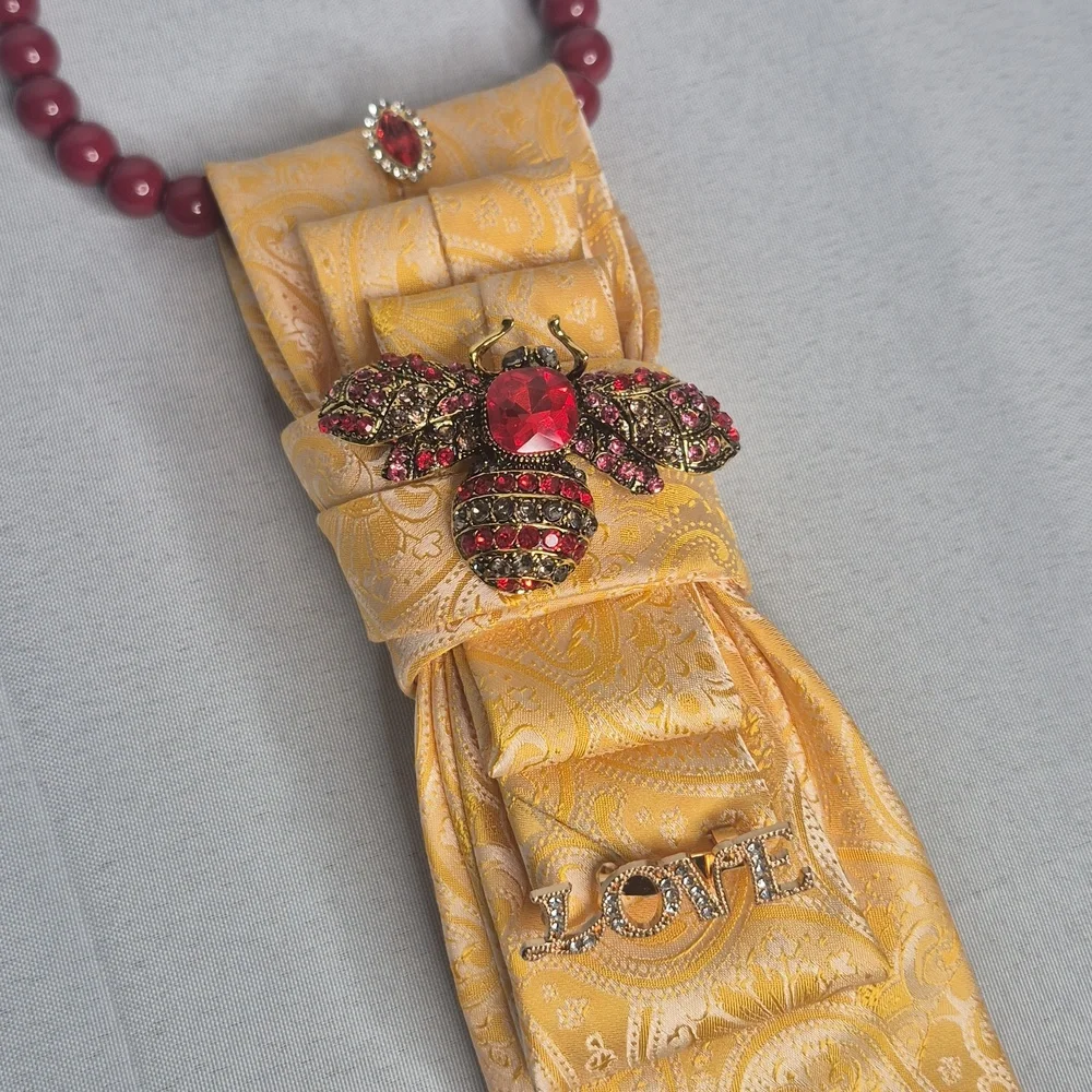Handcrafted Luxury Fashion Necktie Necklace 📿 (GOLDIE LOCS)
